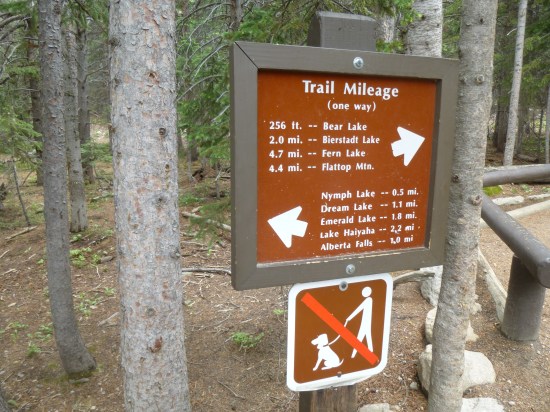 Trail marker at Bear Lake