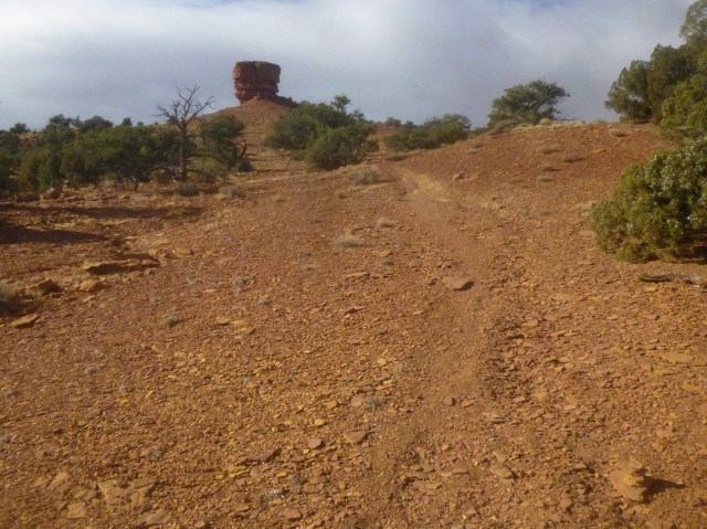 Climb to the Moenkopi monolith, Fremont Gorge Overlook Trail, Capitol Reef National Park