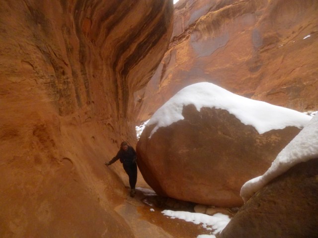 Edging into the right fork of the canyon