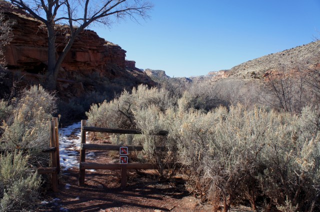 Fence - hikers only beyond this point