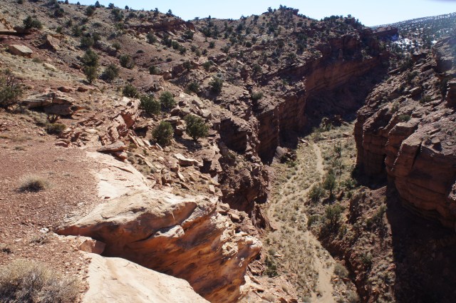 Side canyon - trail veers off to the left