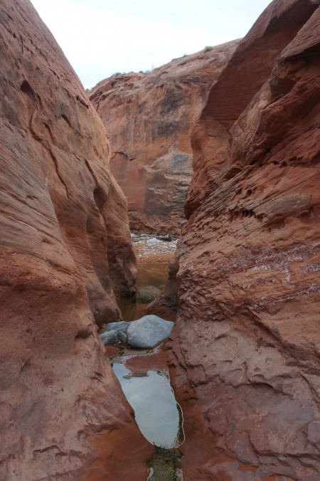 Passage drops through this notch into a deep, nasty pool. This is a good turnaround point for day hikers.