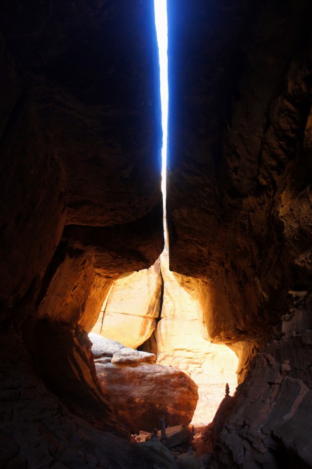 Tunnel-like traverse on the Joint Trail, Needles District, Canyonlands National Park