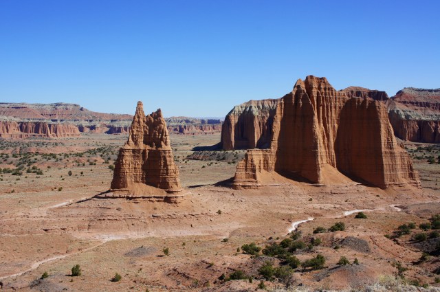 Needle Mountain (foreground, right) and a smaller pillar in Cathedral Valley
