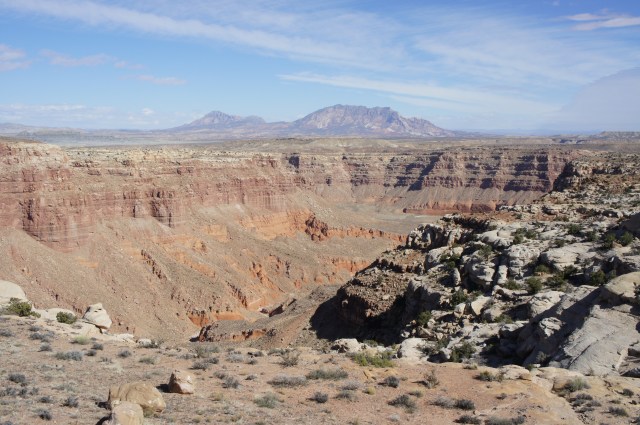 Overlooking impressive Bullfrog Creek Canyon en route to Bullfrog